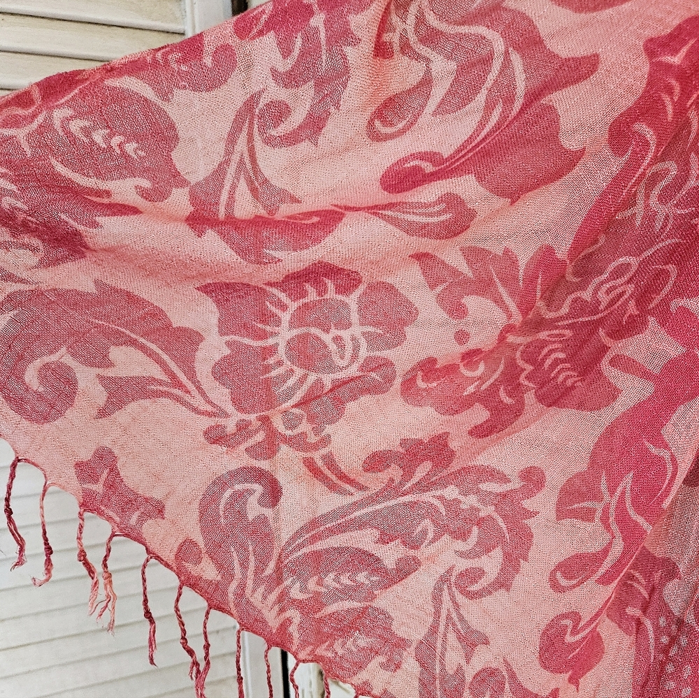🎉 3 For $15 🎉 Pink floral scarf - Picture 2 of 3